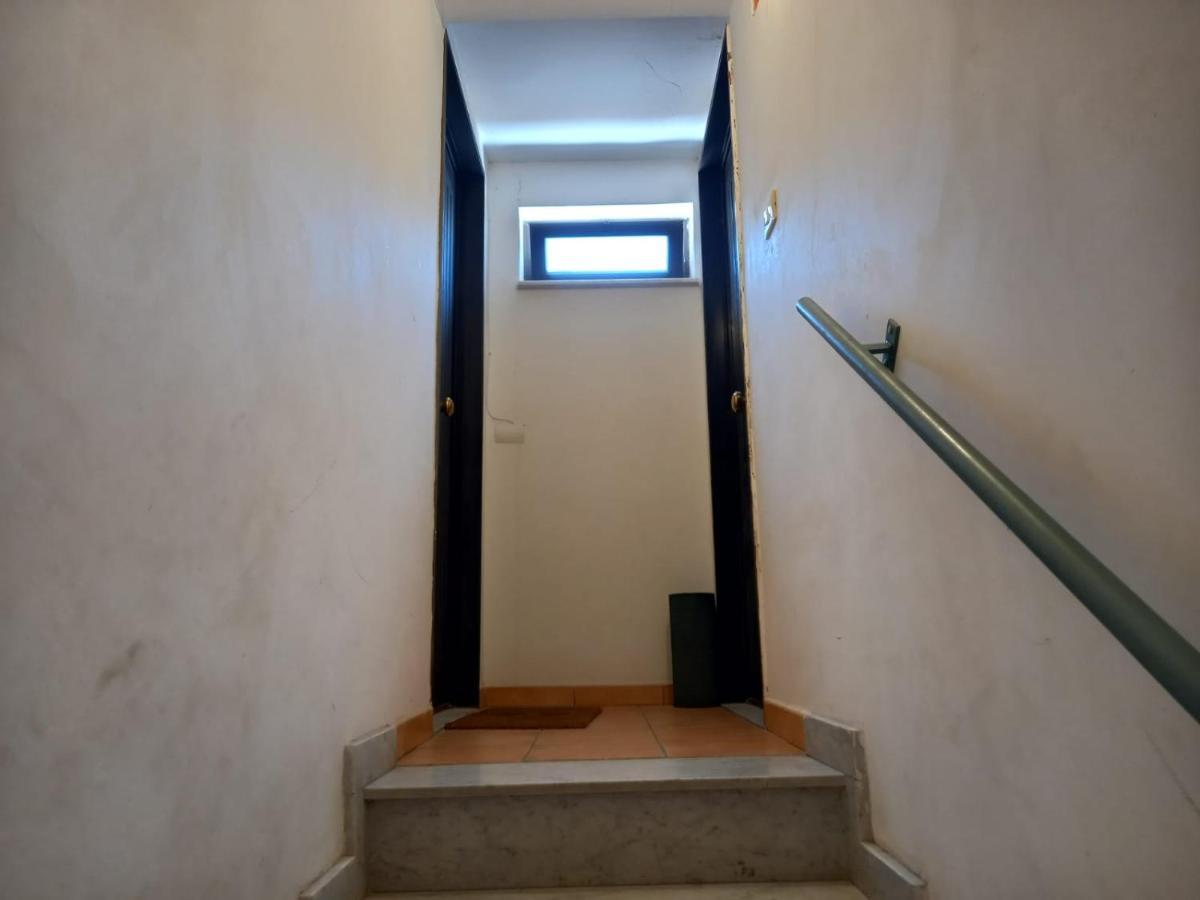 Room In Historical City Centre With Private Bathroom 카타니아 외부 사진
