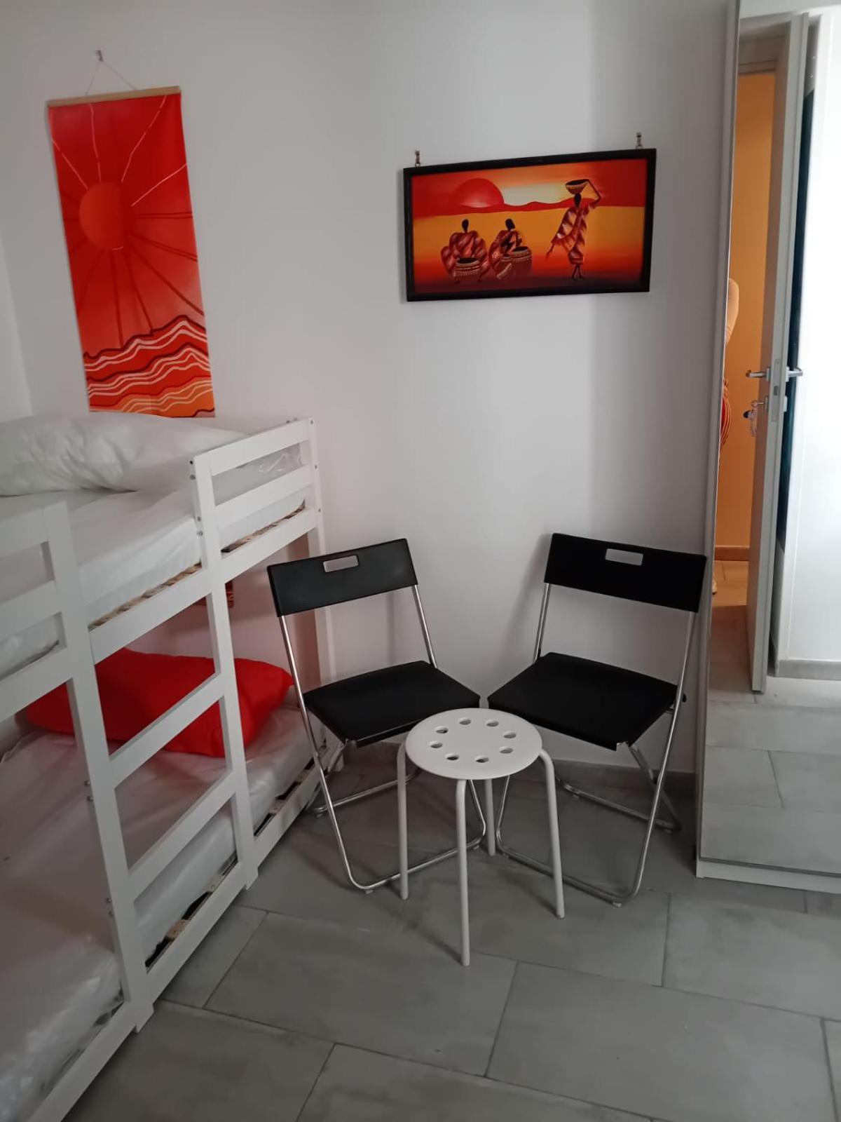 Room In Historical City Centre With Private Bathroom 카타니아 외부 사진