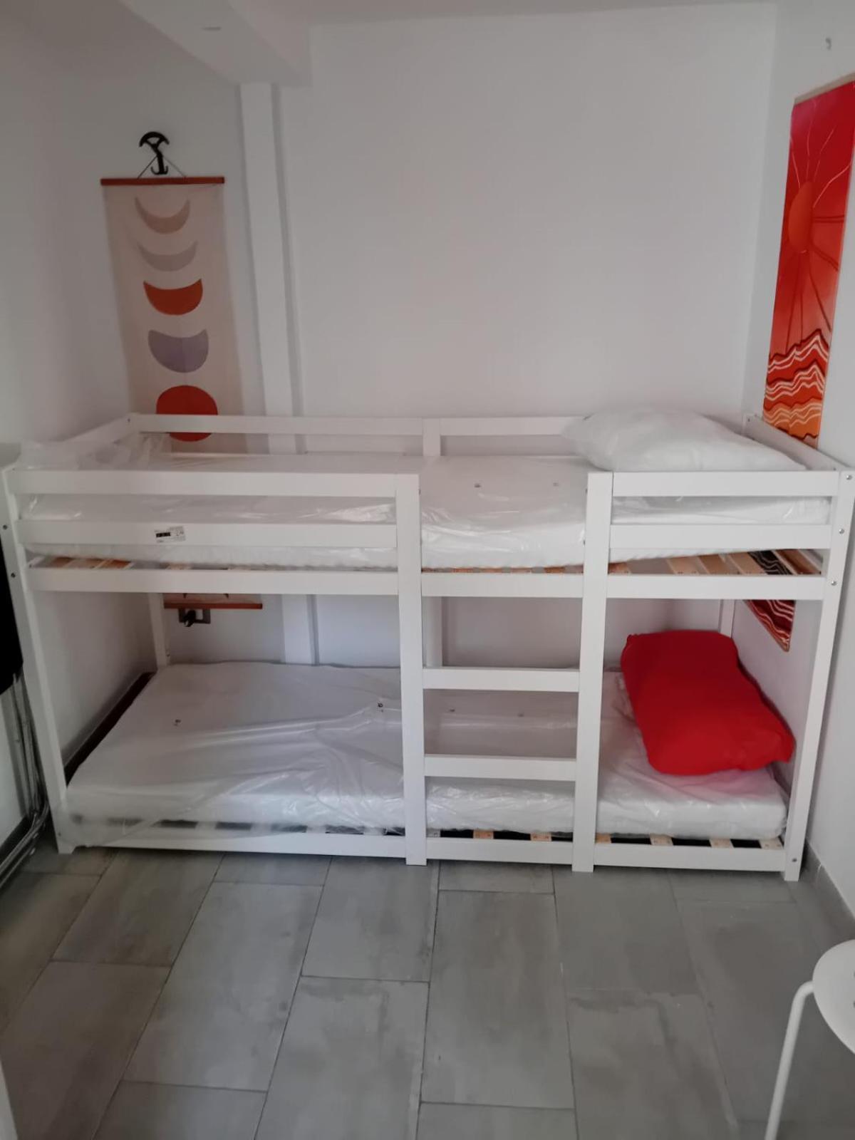 Room In Historical City Centre With Private Bathroom 카타니아 외부 사진
