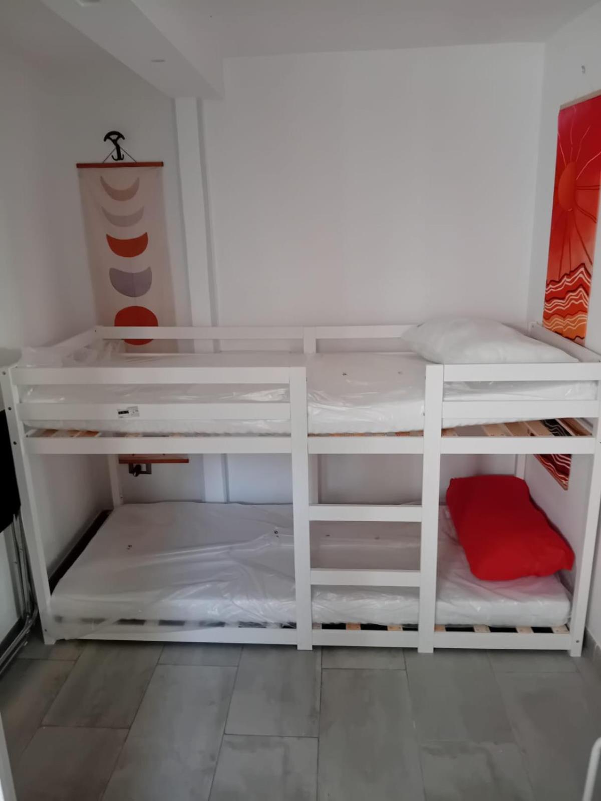 Room In Historical City Centre With Private Bathroom 카타니아 외부 사진
