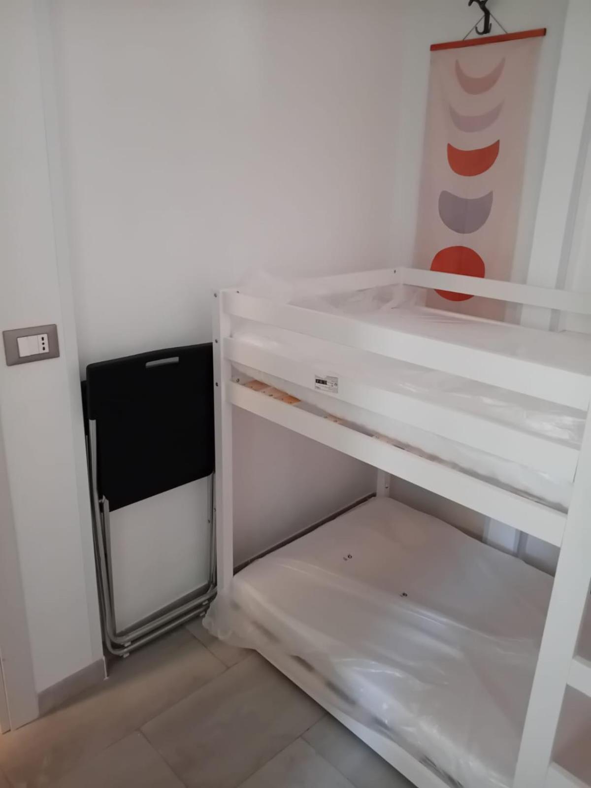 Room In Historical City Centre With Private Bathroom 카타니아 외부 사진