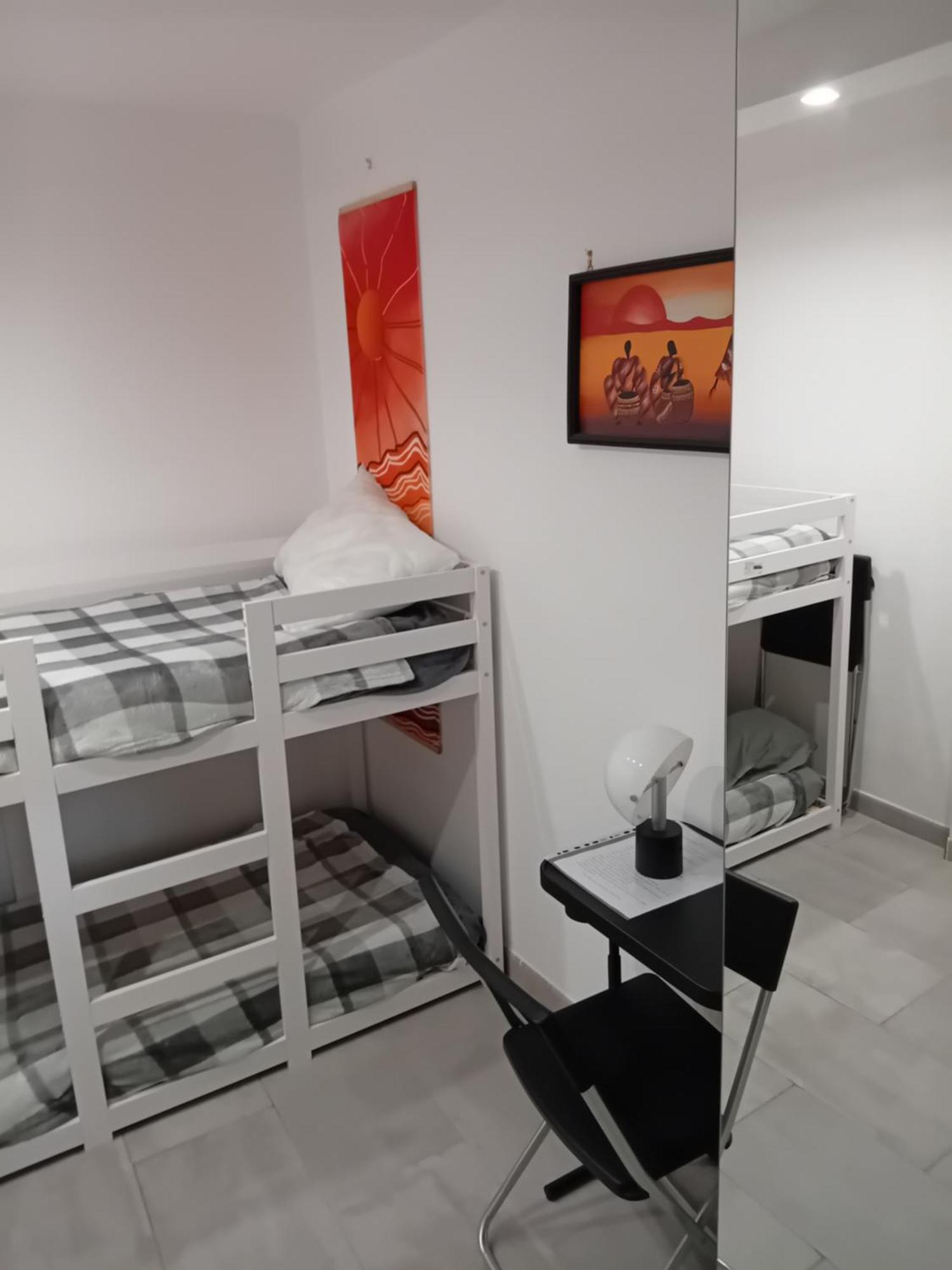 Room In Historical City Centre With Private Bathroom 카타니아 외부 사진